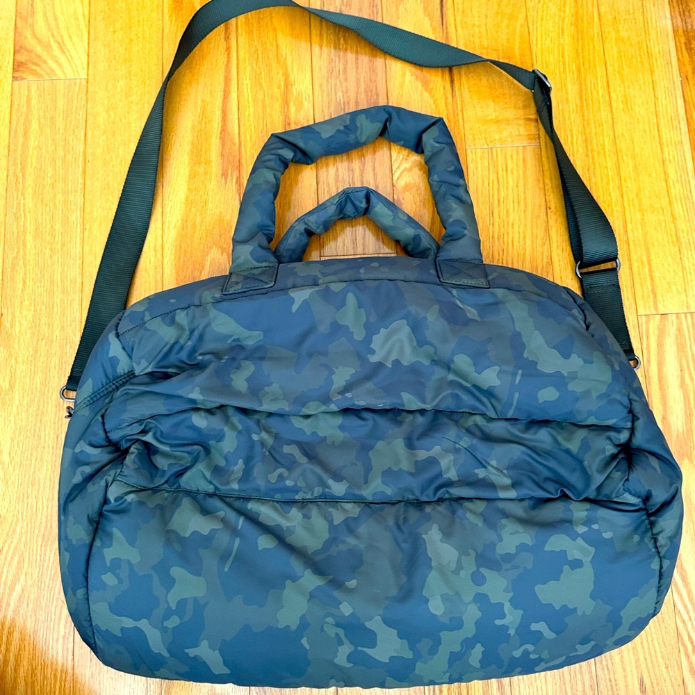 Mark & Graham Camo Lightweight Puffer Overnight Bag